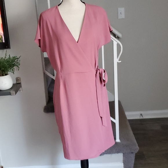 Bobeau Short Sleeve Crepe Wrap Dress Mauve - Picture 2 of 8